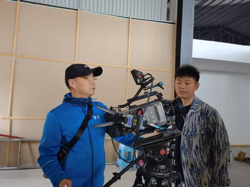 深耕瑞丽市电商产品视频拍摄制作，铸就爆款产品